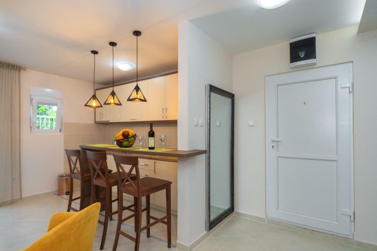 Apartmani Tref Petrovac Εξωτερικό φωτογραφία